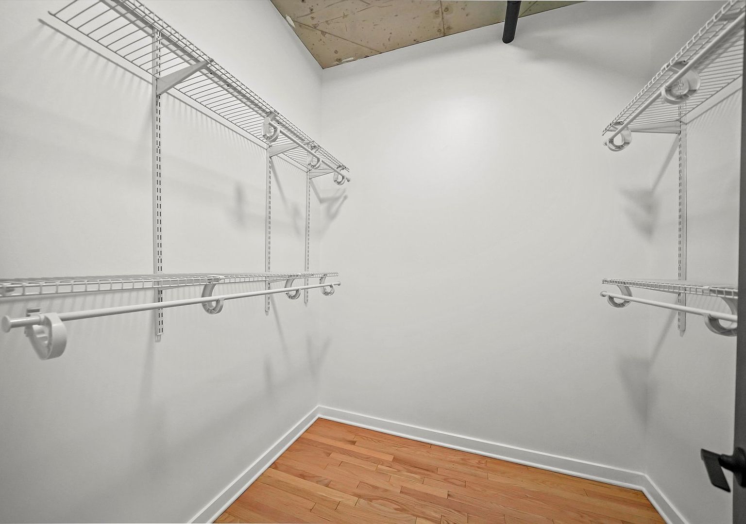 6 S Laflin Street Unit: 910