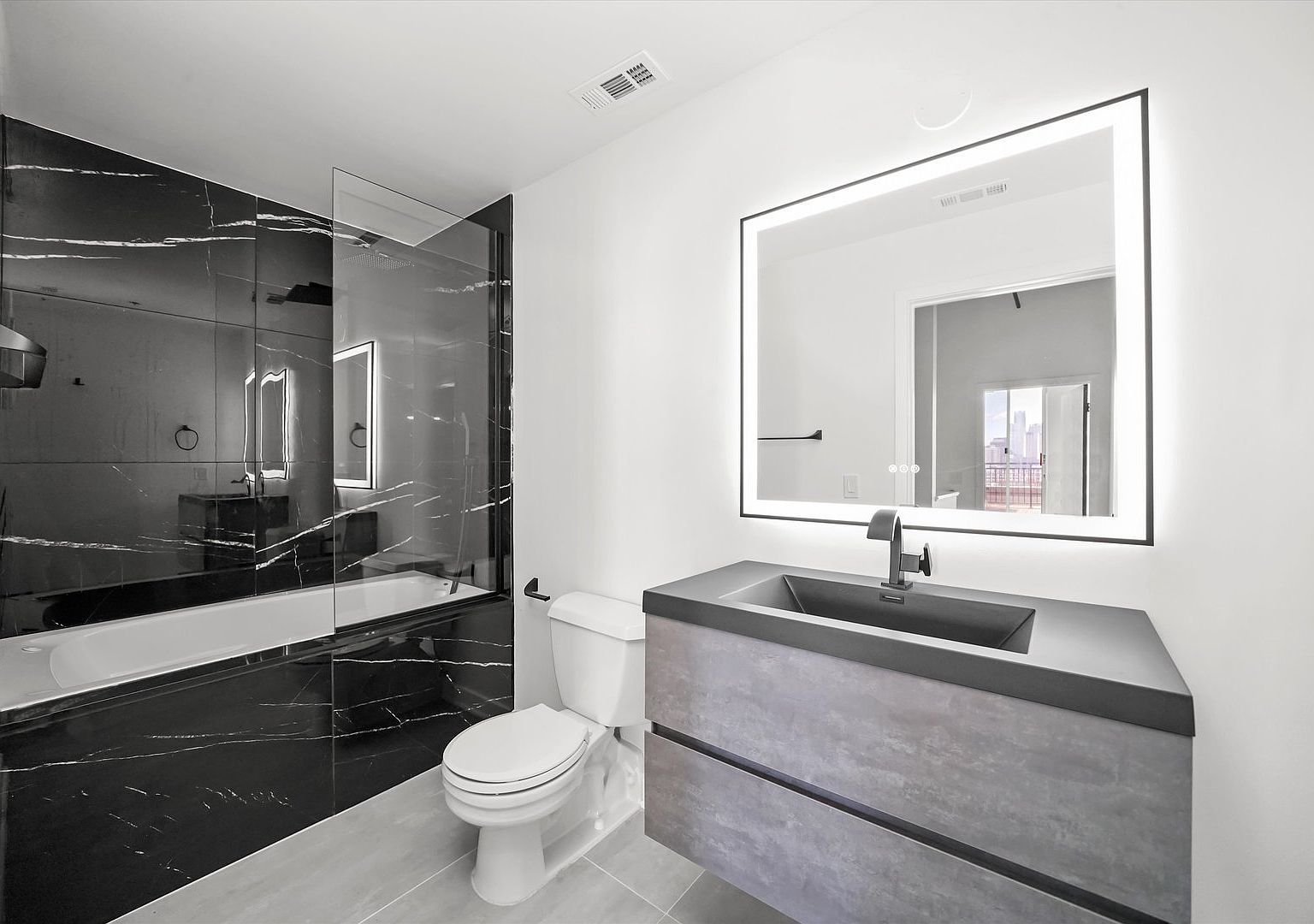 6 S Laflin Street Unit: 910