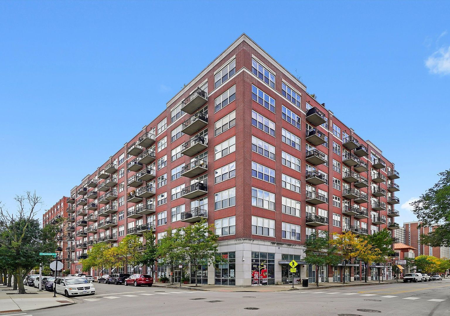 6 S Laflin Street Unit: 910