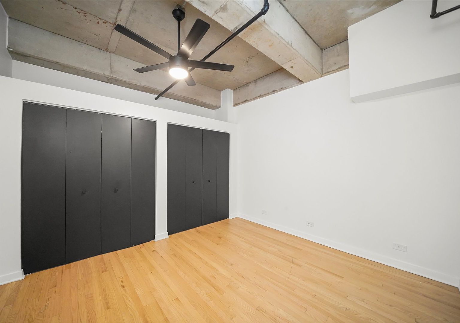 6 S Laflin Street Unit: 910