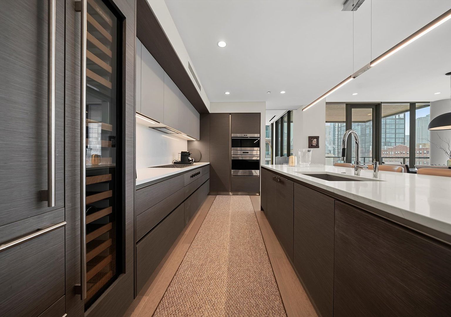 366 W Superior Street Unit: 801