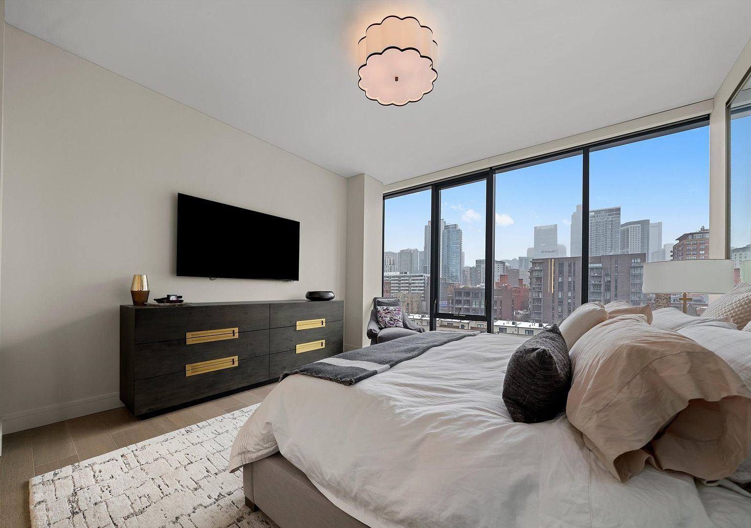 366 W Superior Street Unit: 801