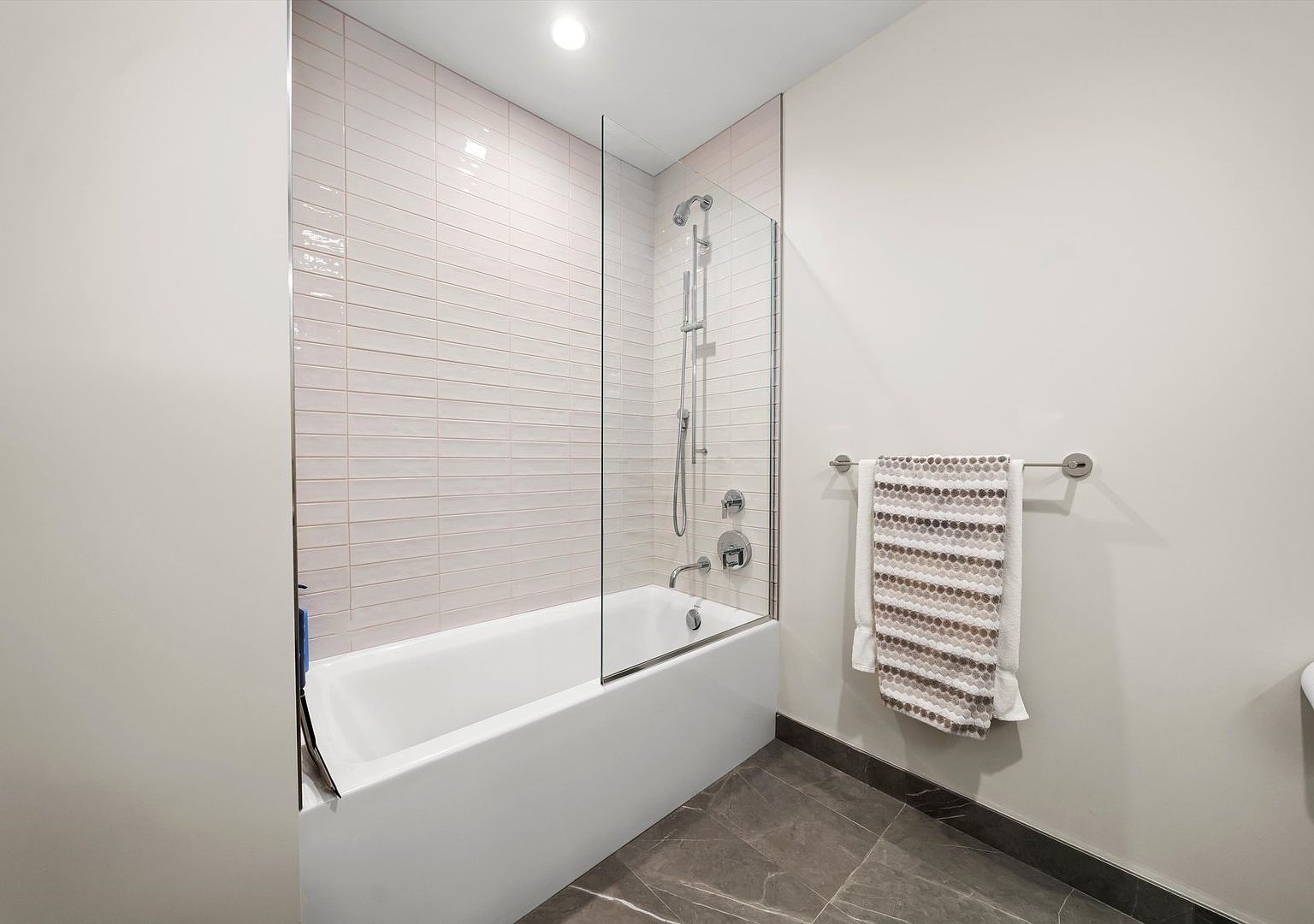 366 W Superior Street Unit: 801