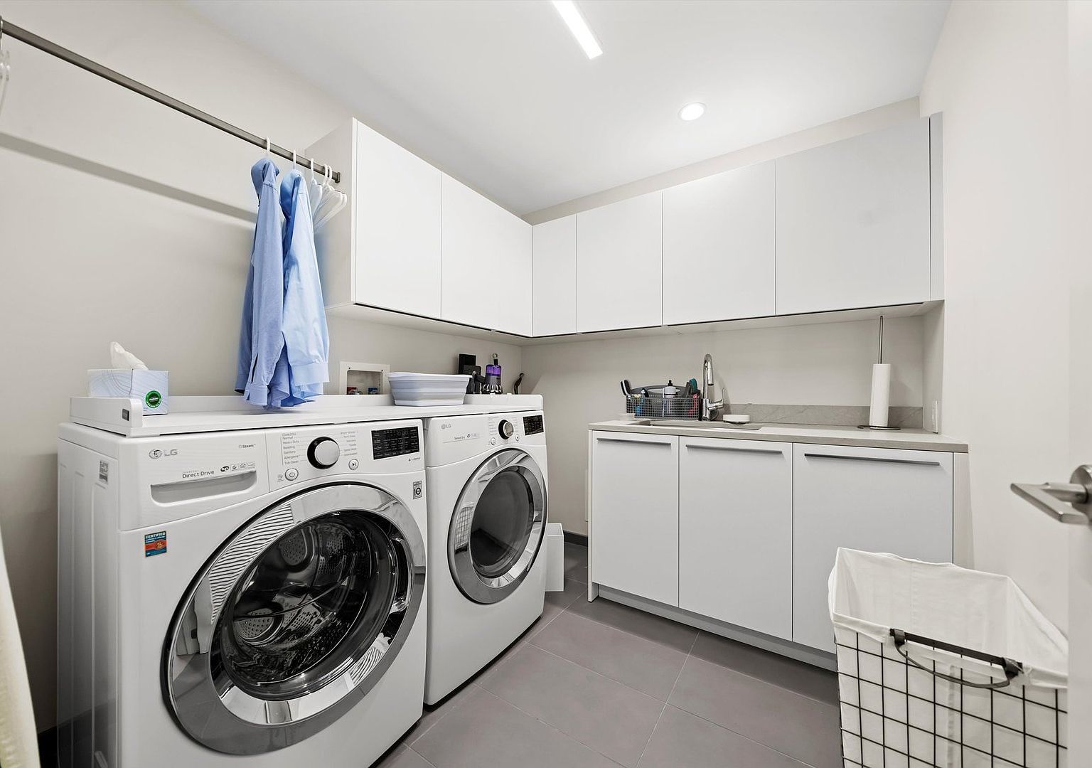 366 W Superior Street Unit: 801