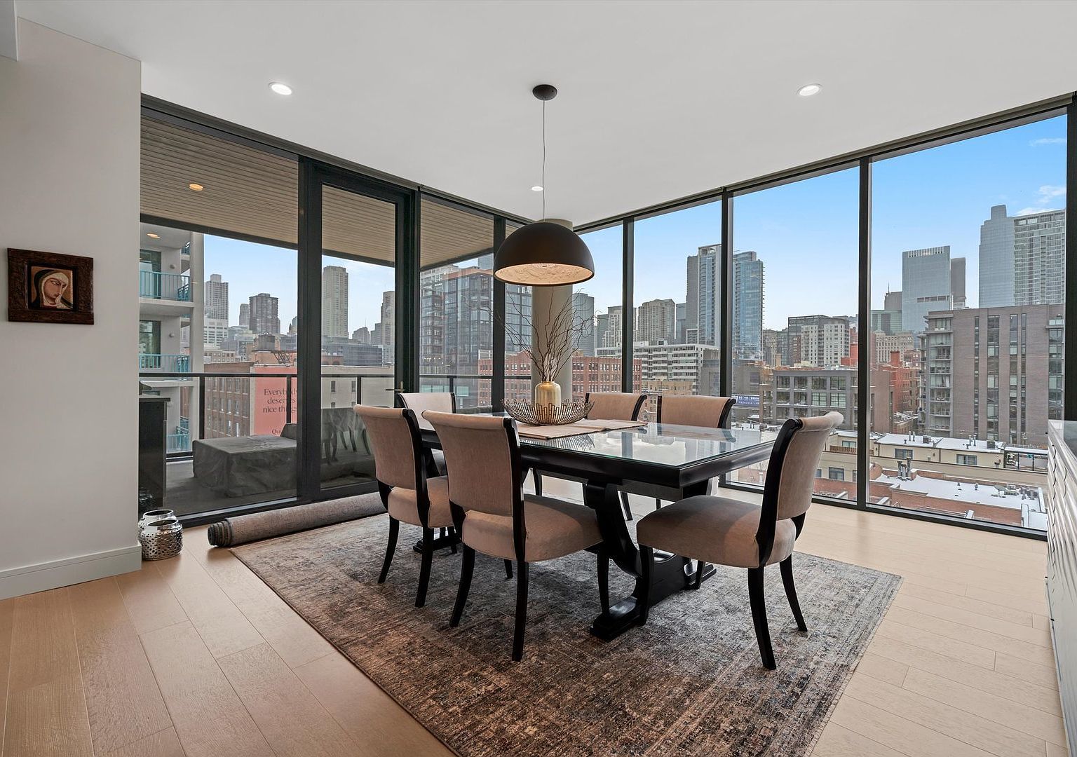 366 W Superior Street Unit: 801