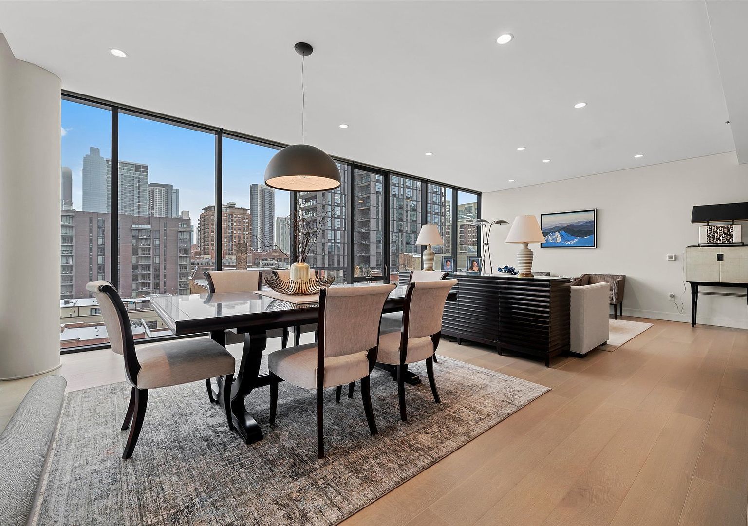 366 W Superior Street Unit: 801