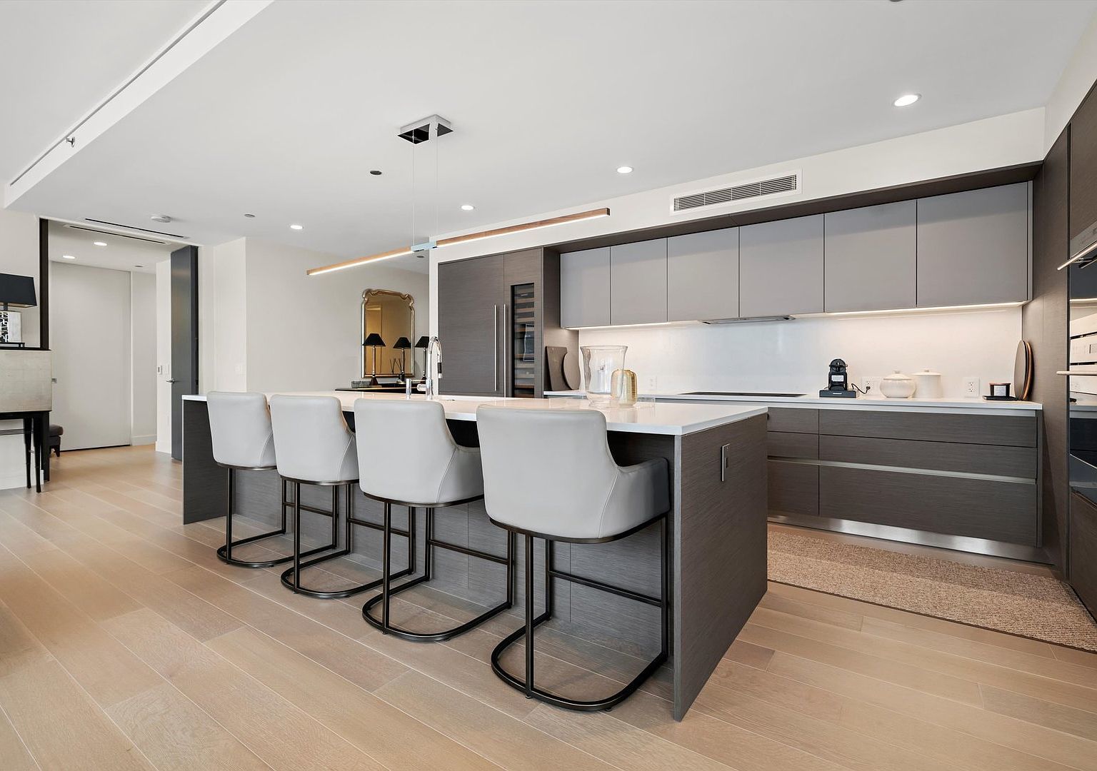 366 W Superior Street Unit: 801