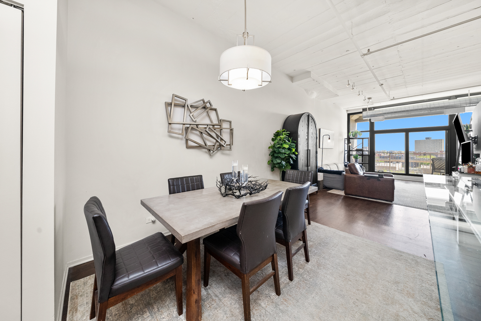 1530 S State Street Unit: 722