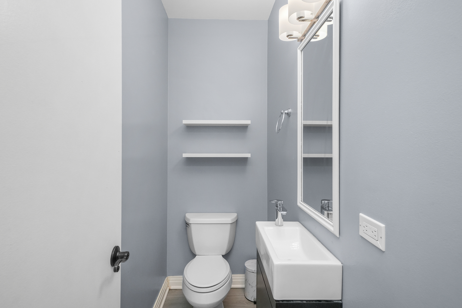 909 W Ohio Street Unit: 12