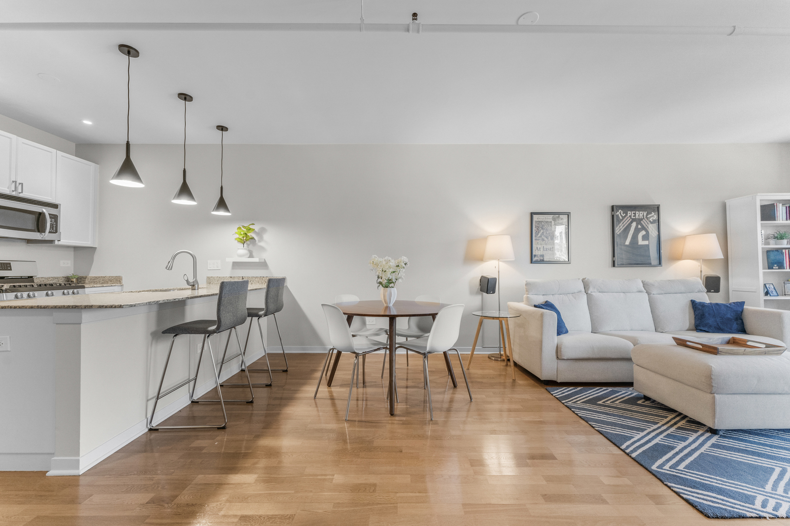 437 W Division Street Unit: 708