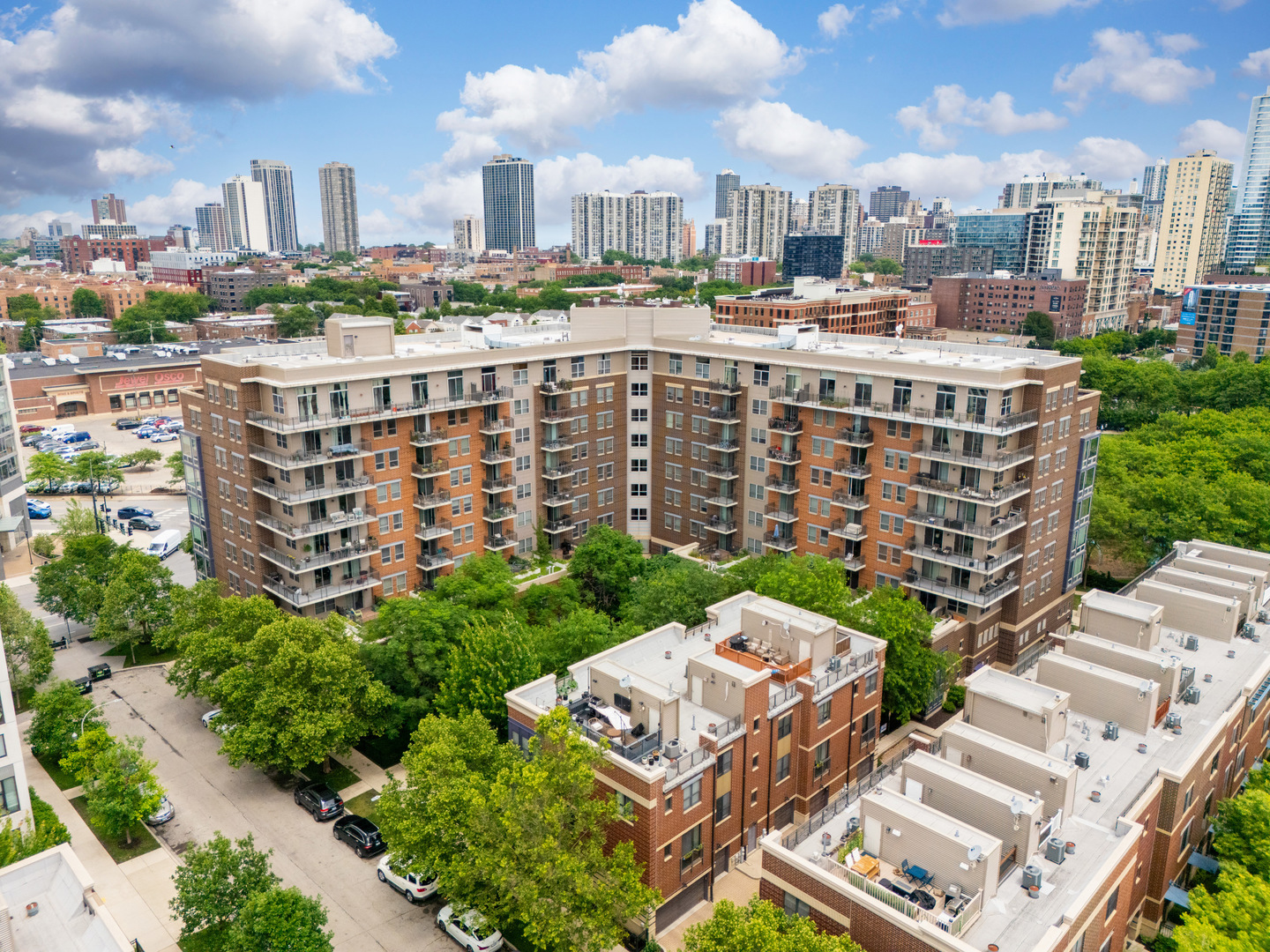 437 W Division Street Unit: 708