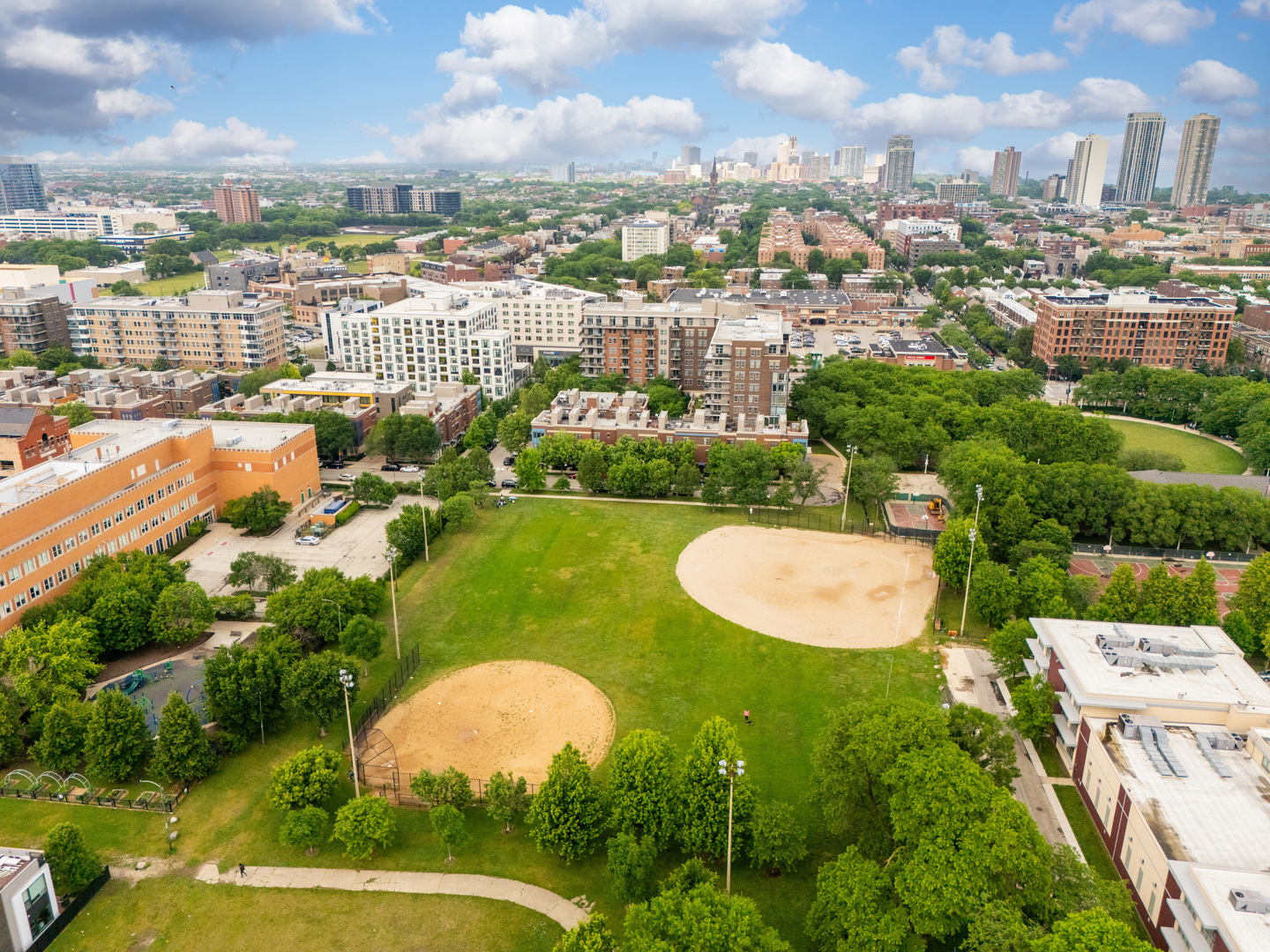 437 W Division Street Unit: 708