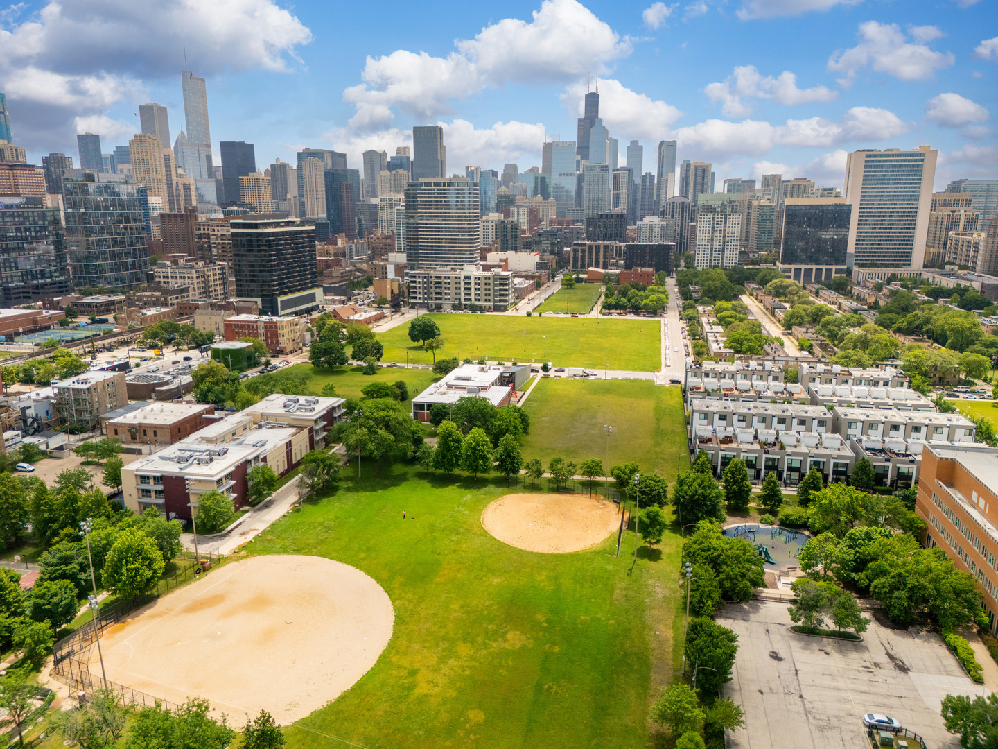 437 W Division Street Unit: 708