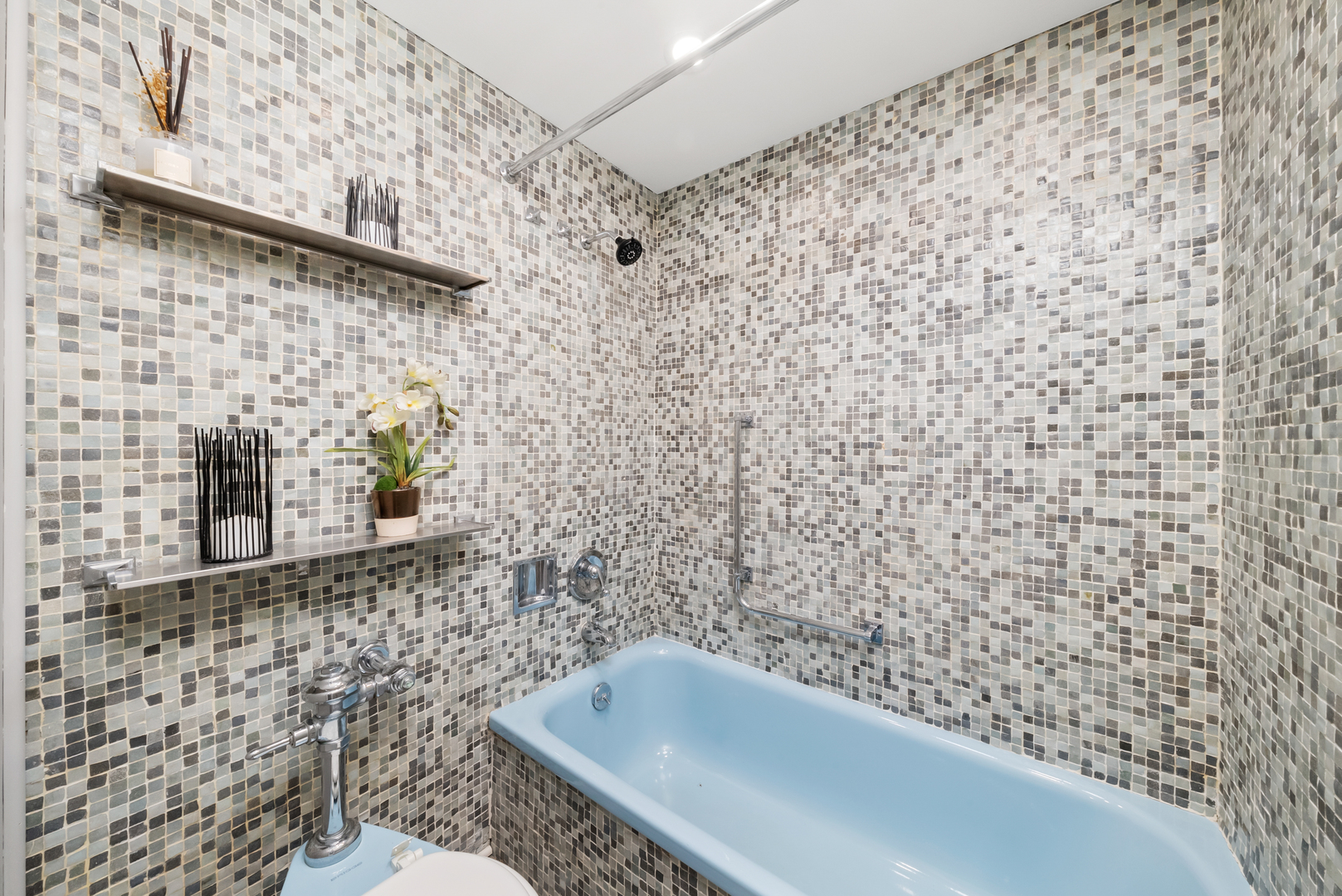 300 N State Street Unit: 5225