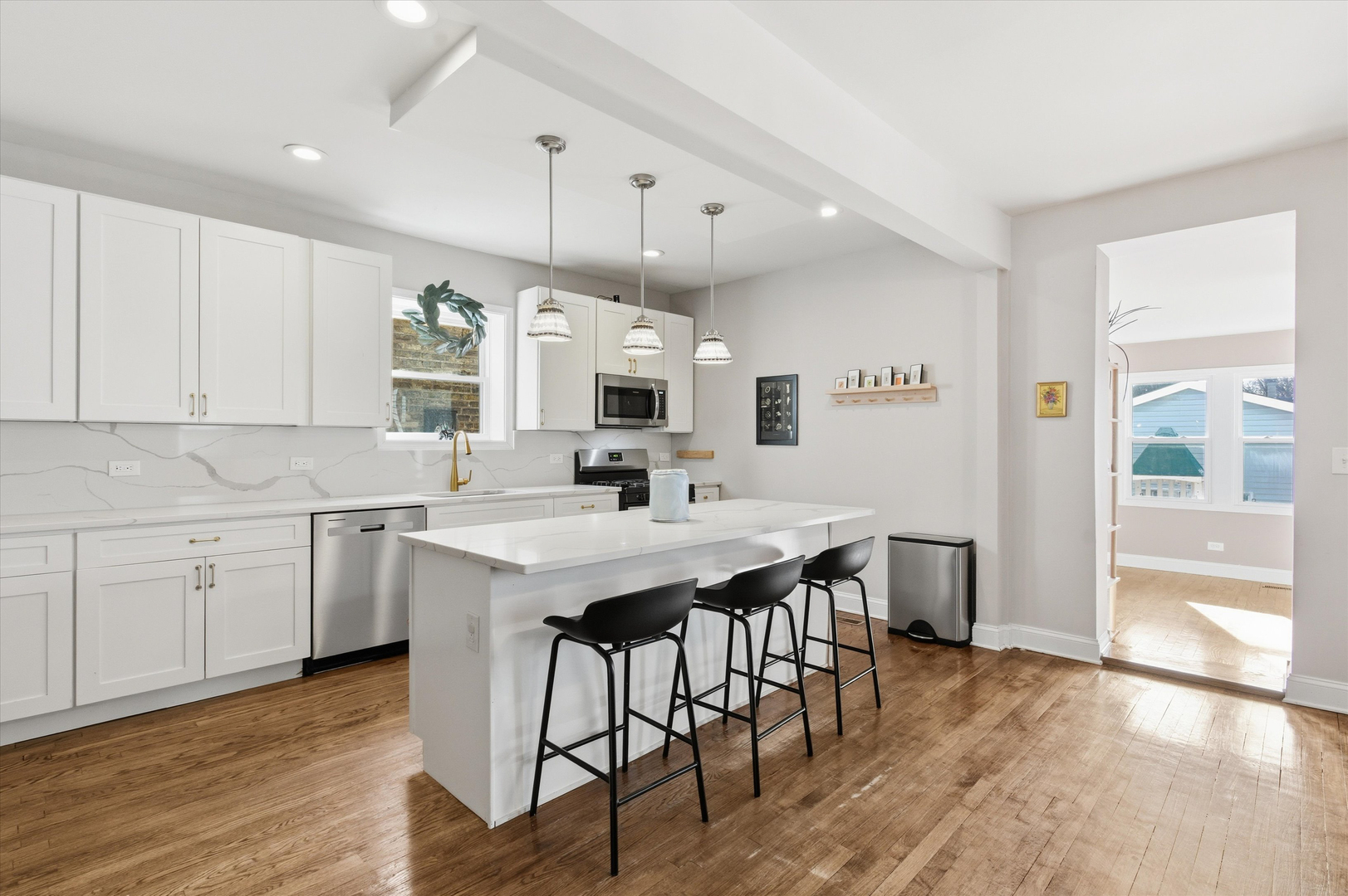 4935 W Carmen Avenue