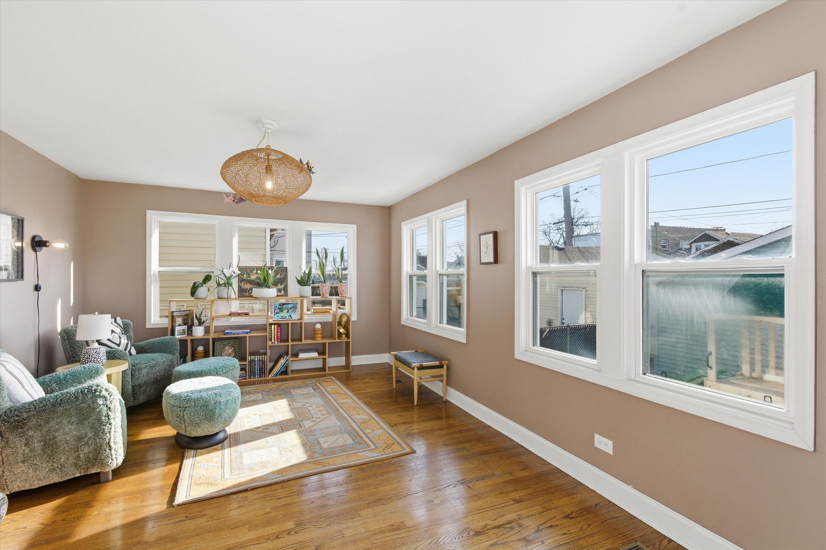 4935 W Carmen Avenue