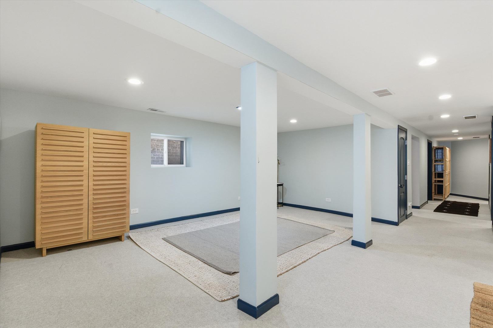 4935 W Carmen Avenue