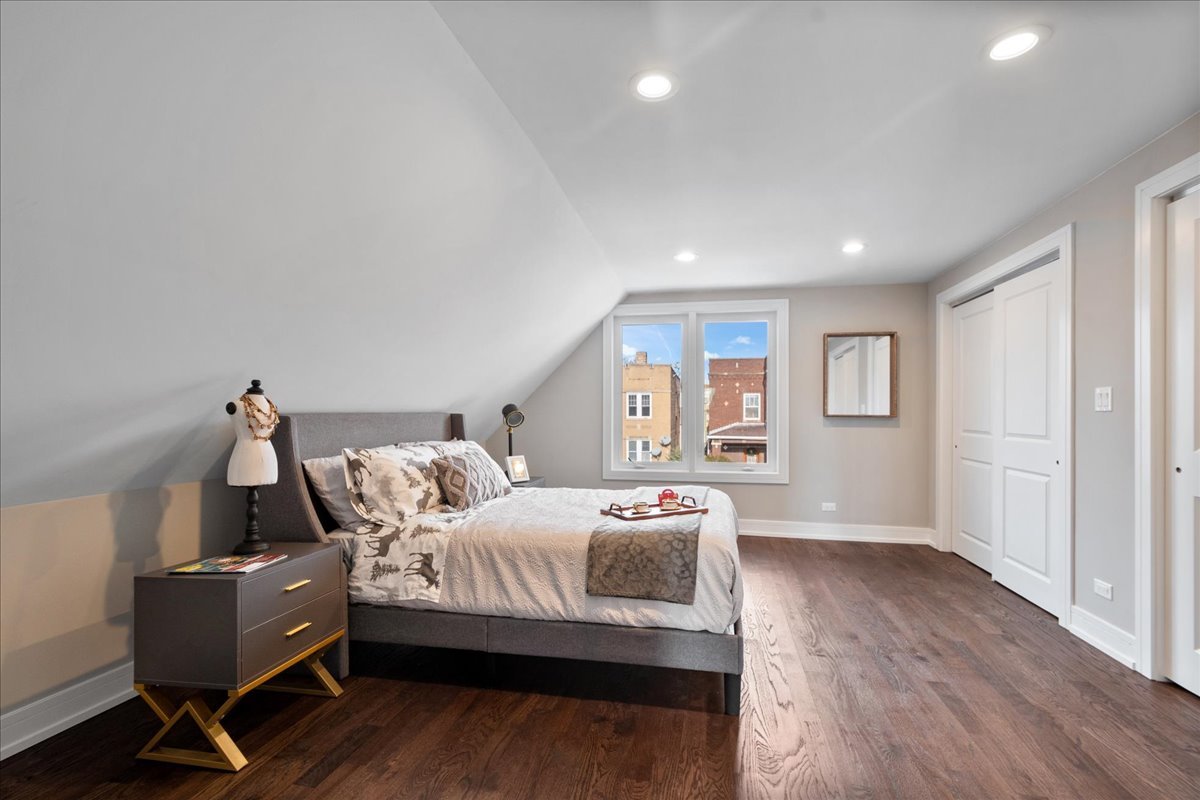 4855 W School Street