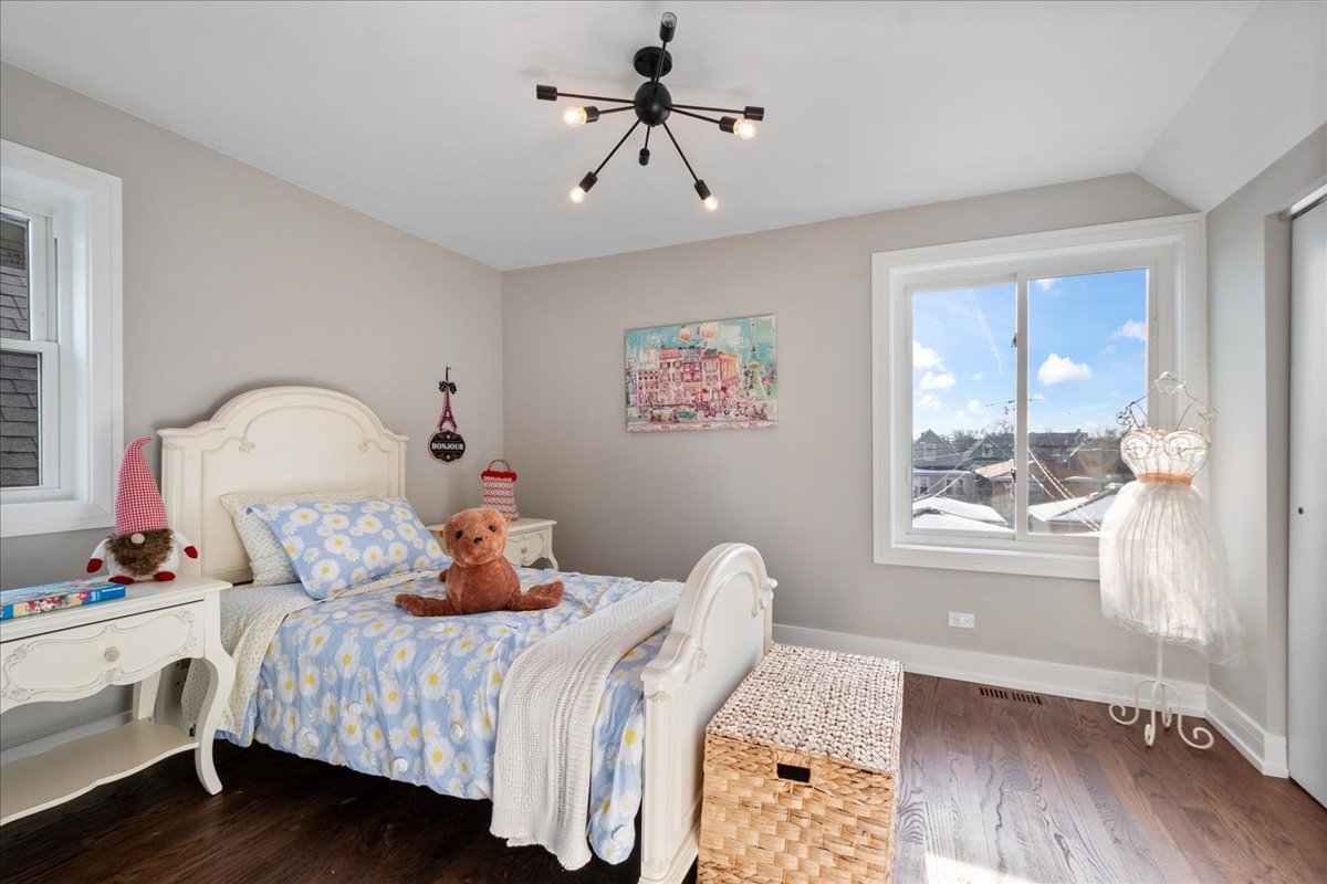 4855 W School Street