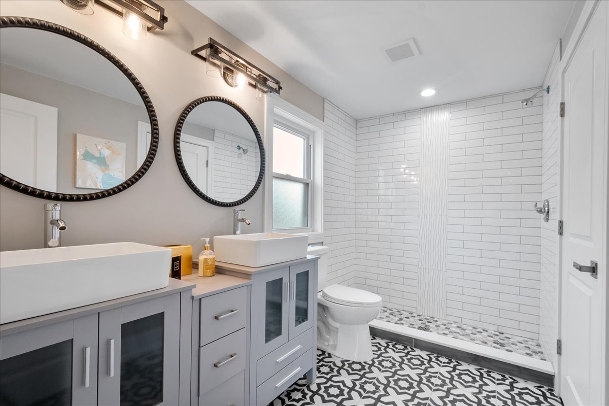 4855 W School Street