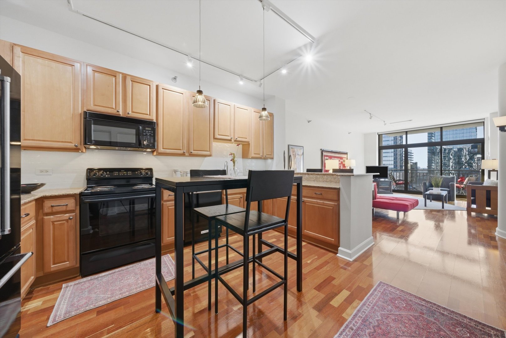 1322 S PRAIRIE Avenue Unit: 903