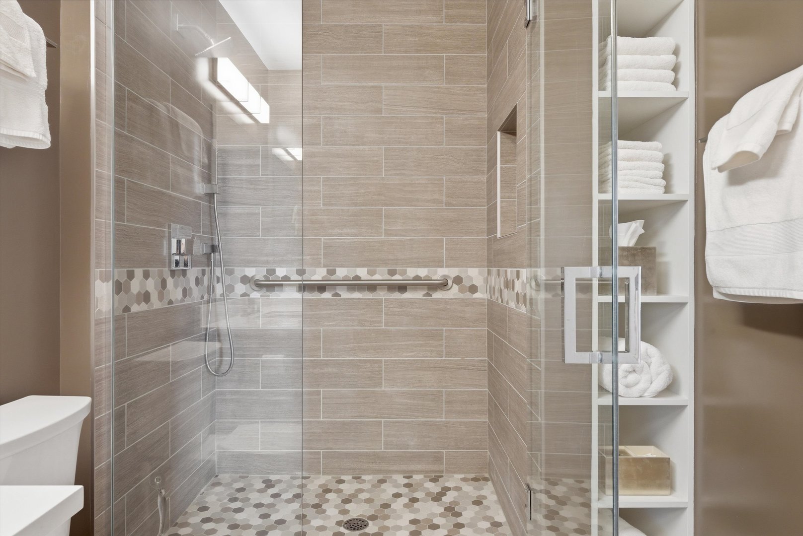 1322 S PRAIRIE Avenue Unit: 903