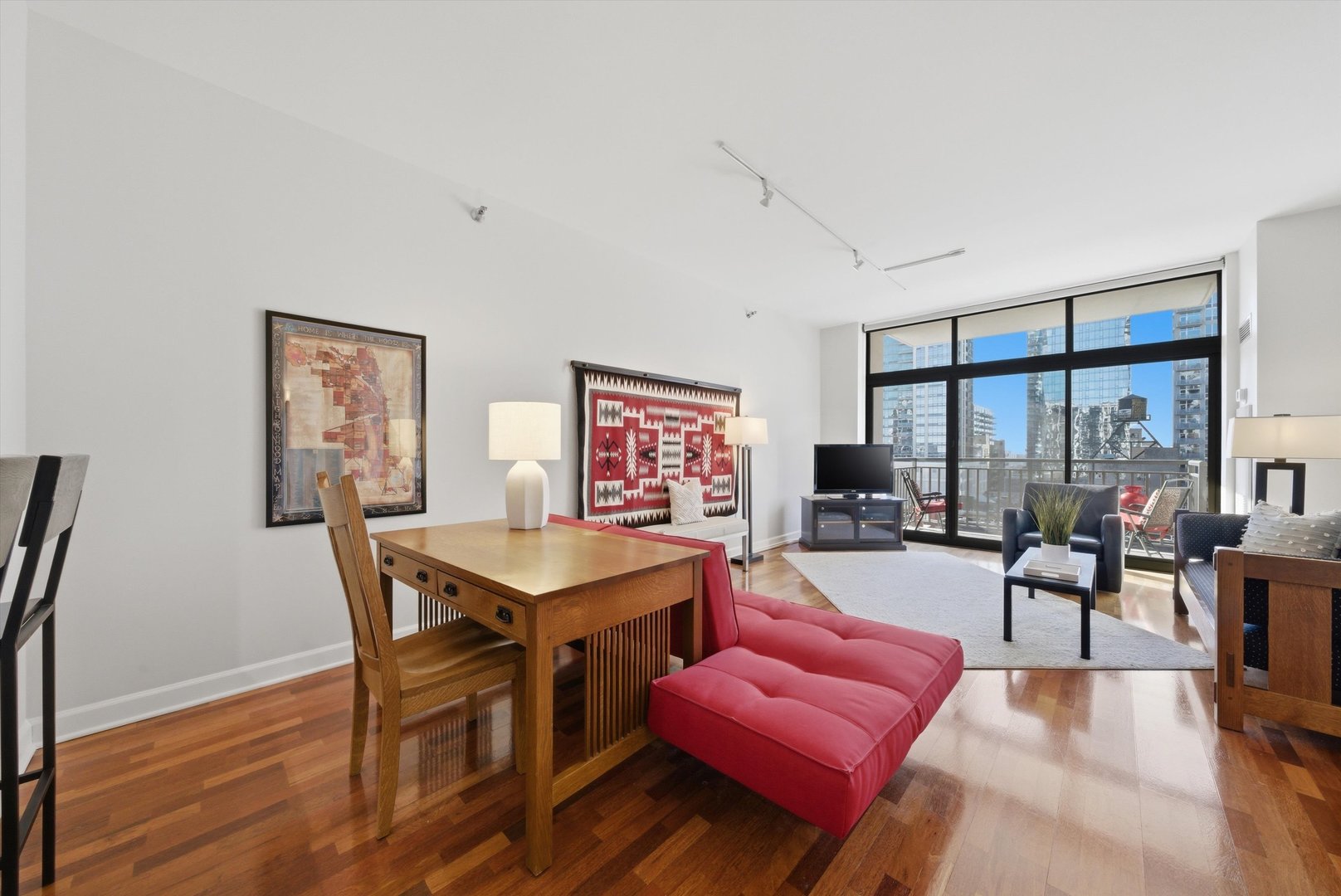 1322 S PRAIRIE Avenue Unit: 903