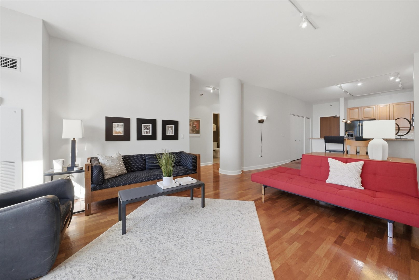 1322 S PRAIRIE Avenue Unit: 903