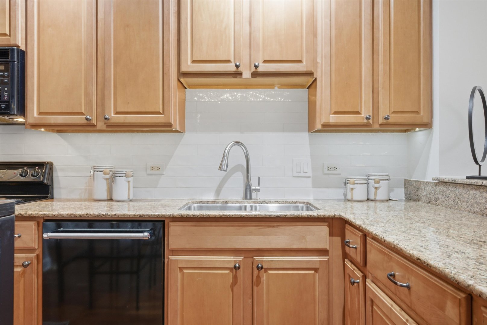 1322 S PRAIRIE Avenue Unit: 903