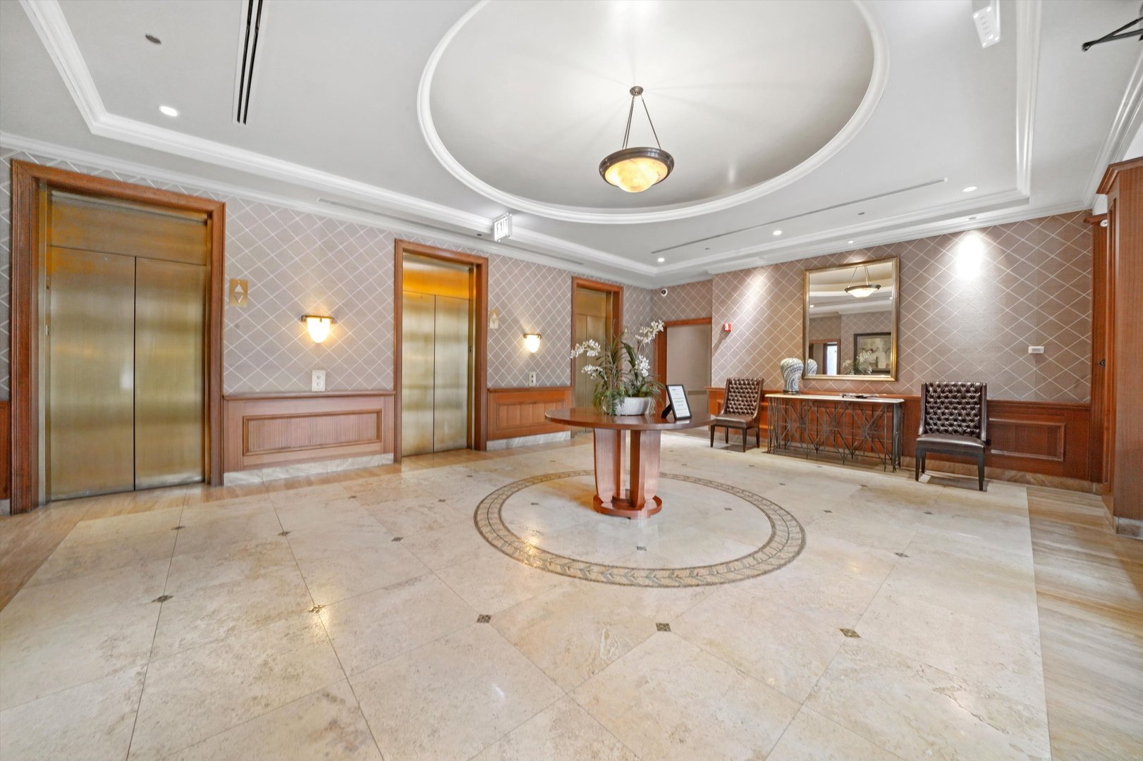 1322 S PRAIRIE Avenue Unit: 903