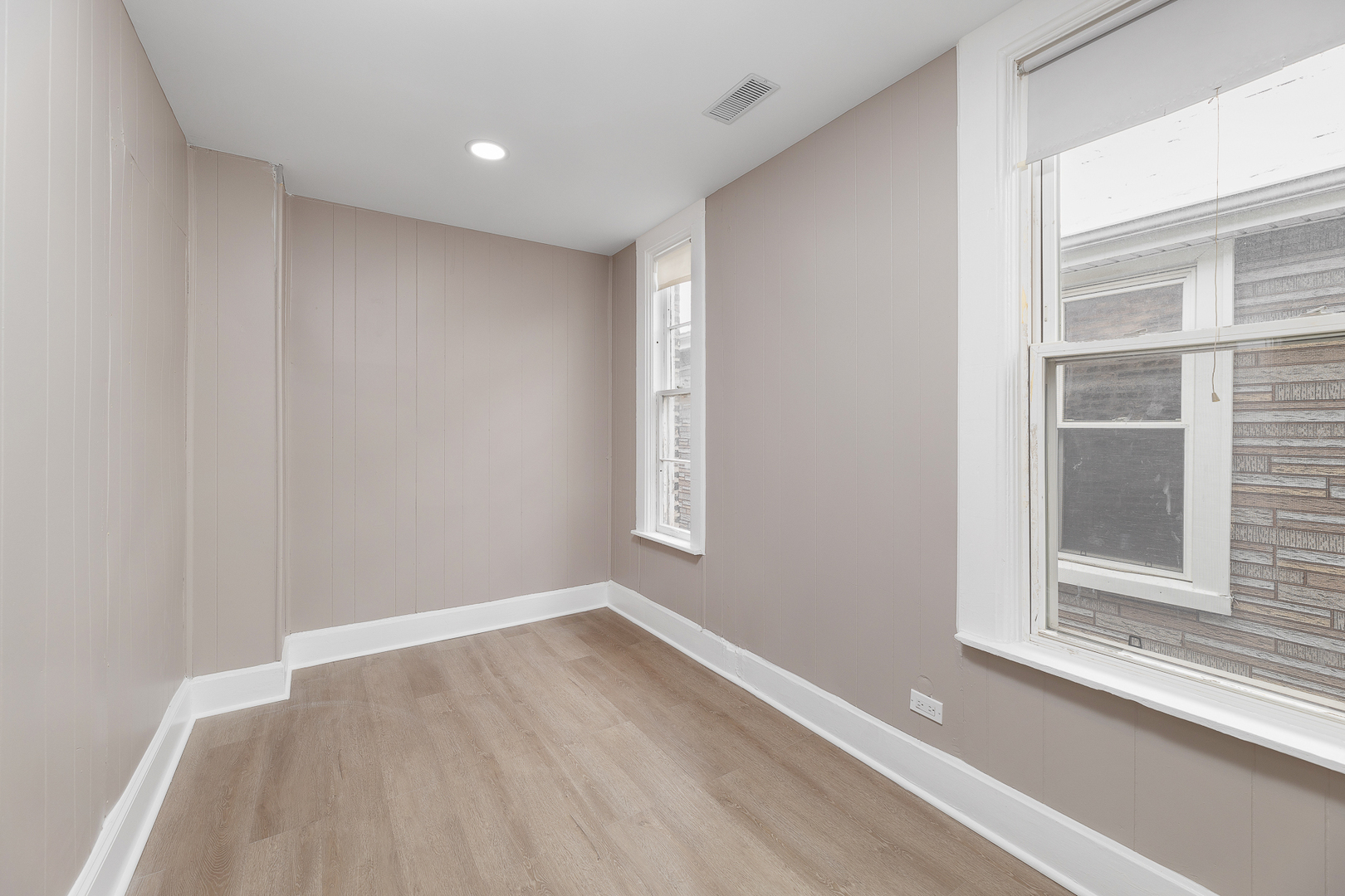 1430 W Superior Street