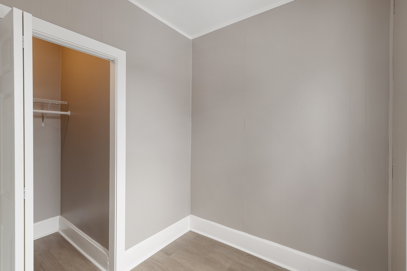 1430 W Superior Street