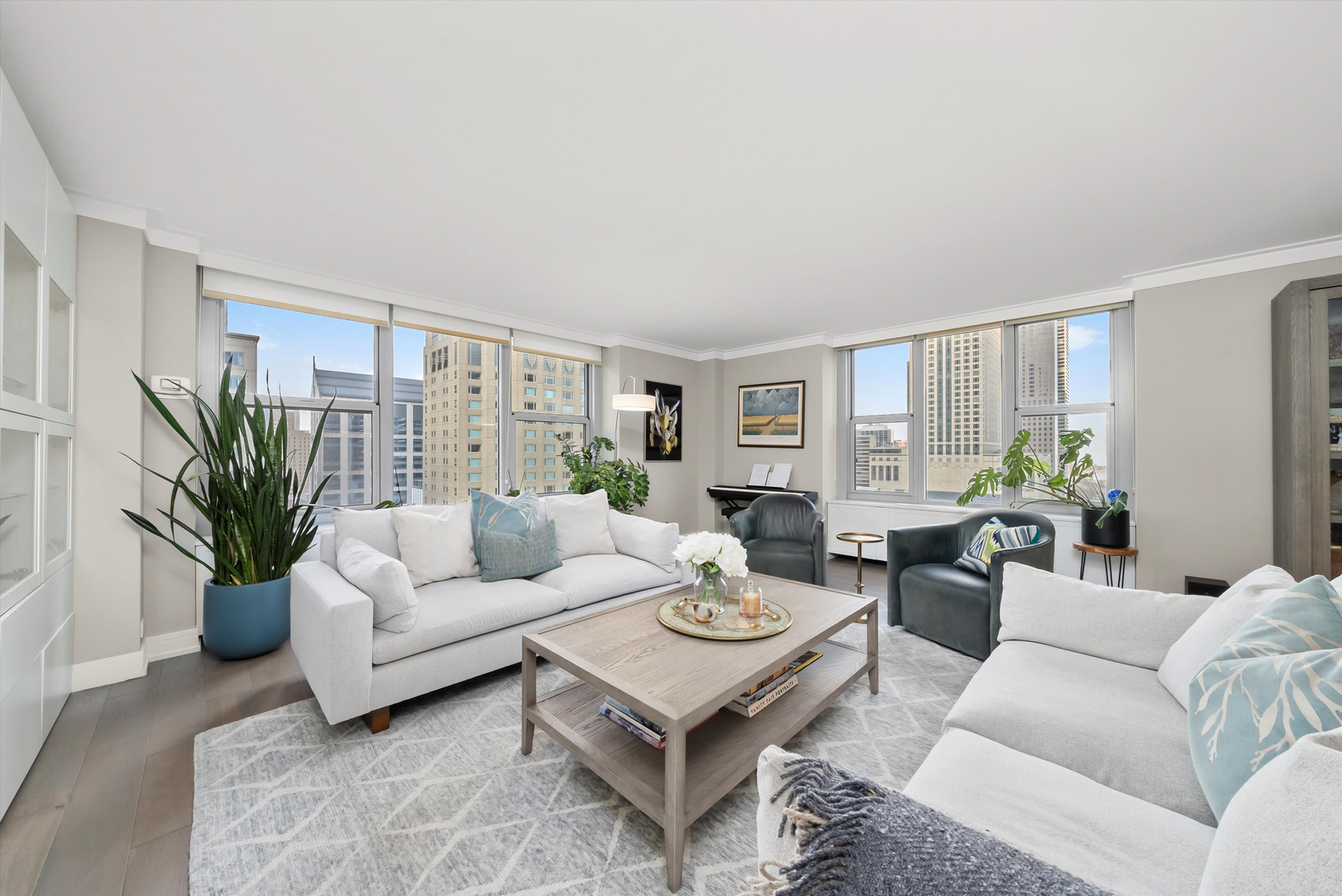 777 N Michigan Avenue Unit: 1601