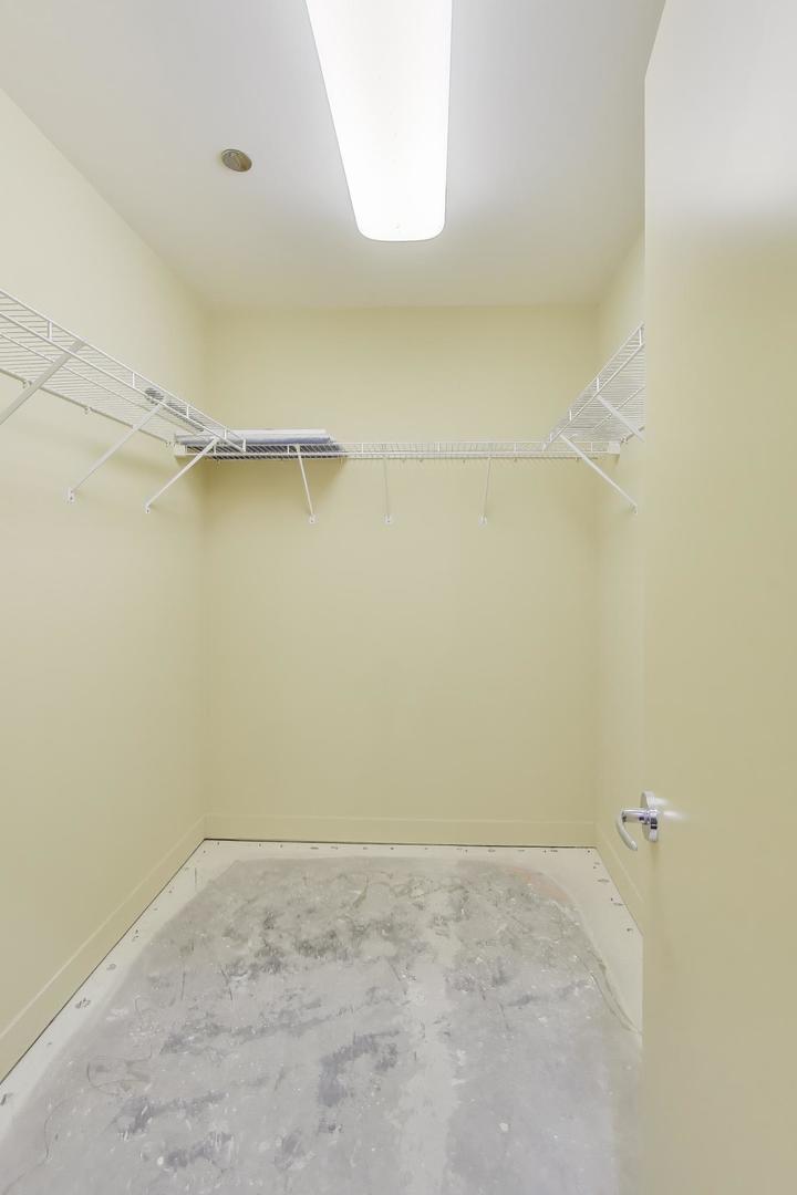 737 W Washington Boulevard Unit: 2307