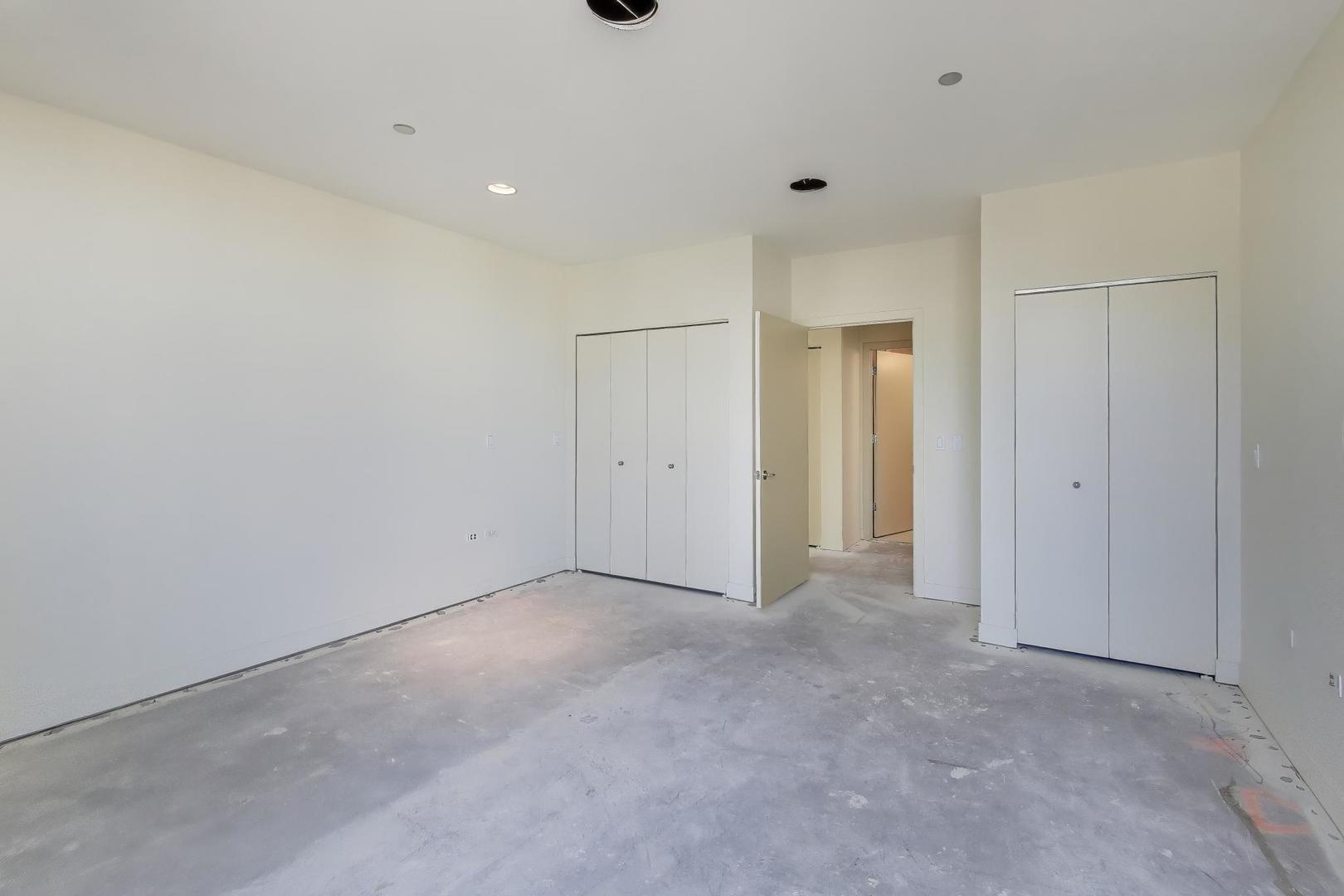 737 W Washington Boulevard Unit: 2307