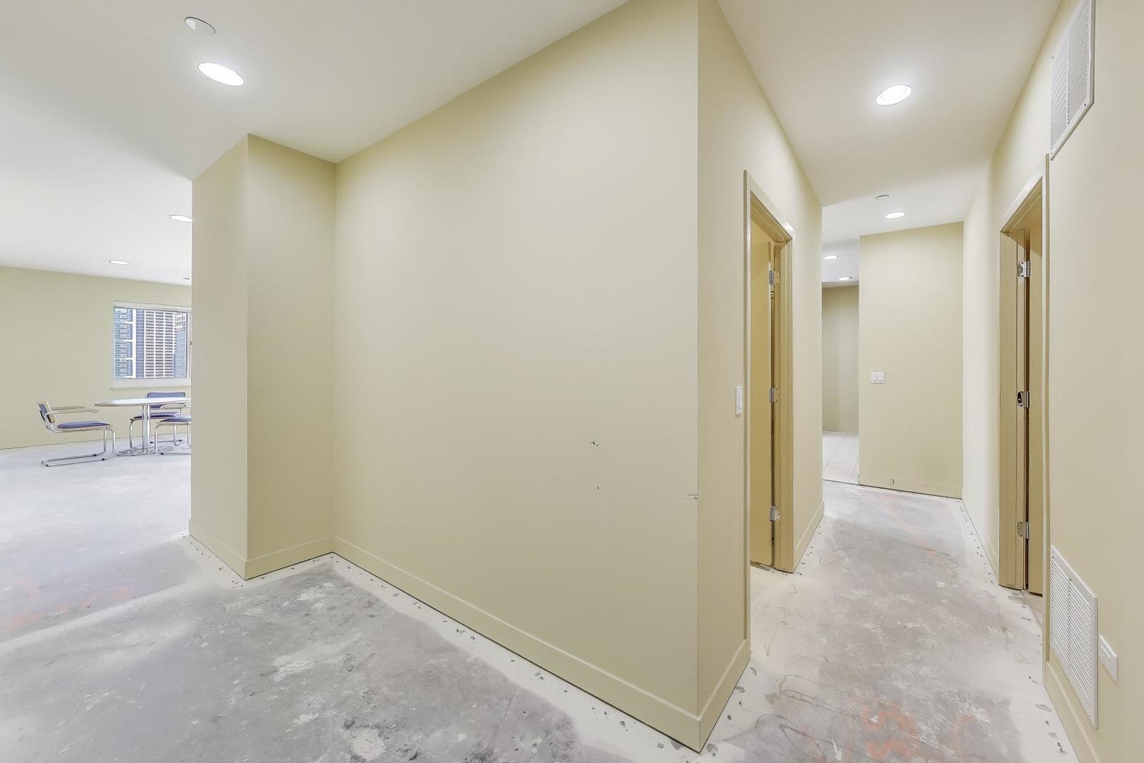 737 W Washington Boulevard Unit: 2307