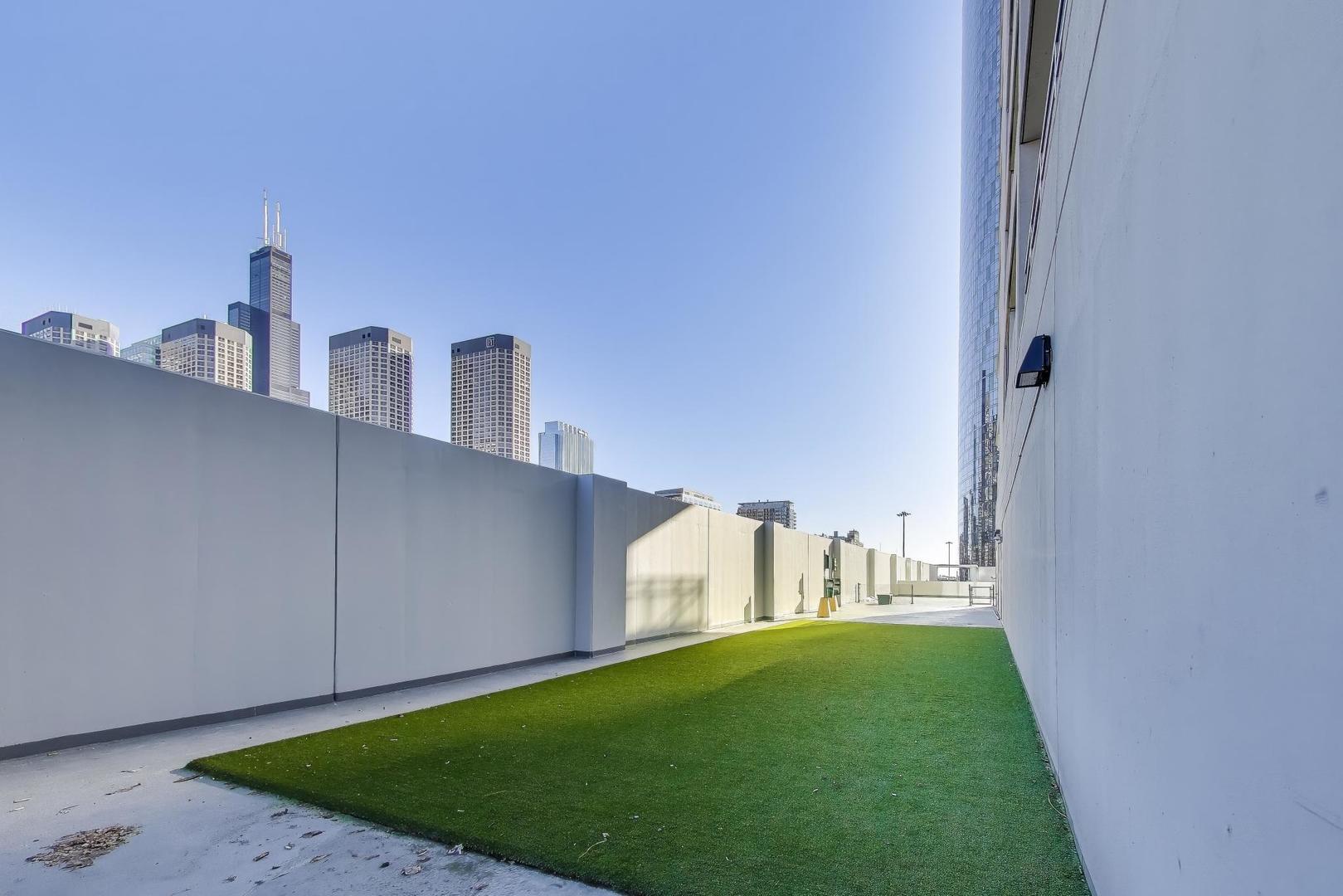 737 W Washington Boulevard Unit: 2307