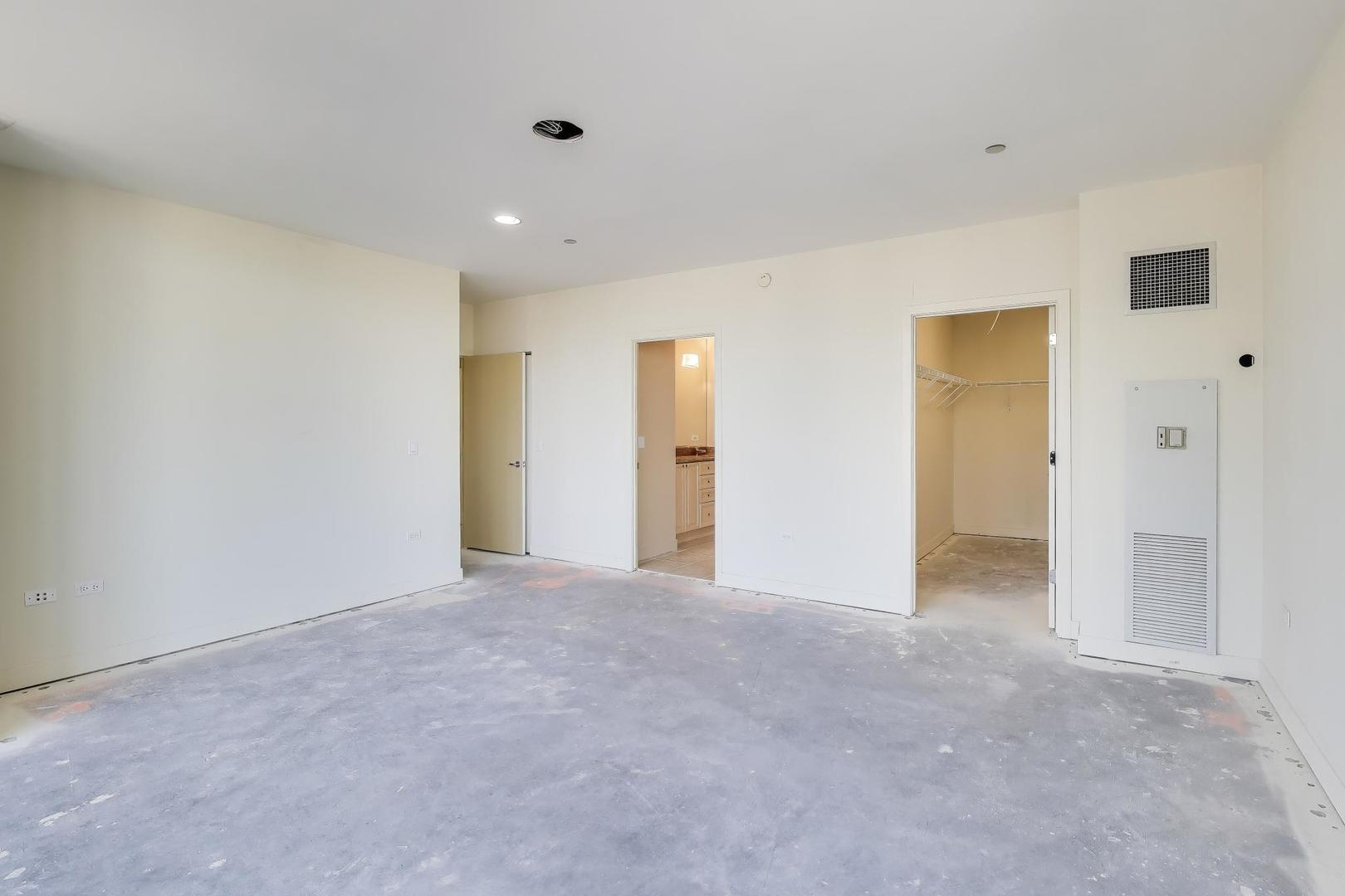 737 W Washington Boulevard Unit: 2307