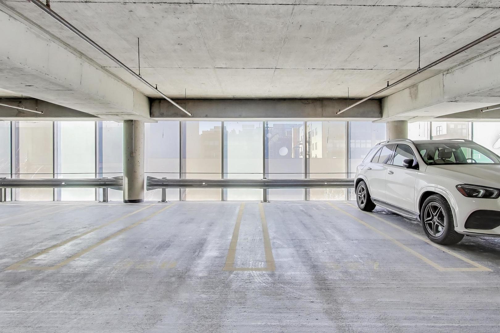 737 W Washington Boulevard Unit: 2307