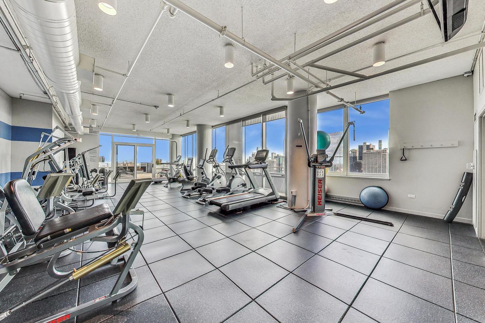 737 W Washington Boulevard Unit: 2307