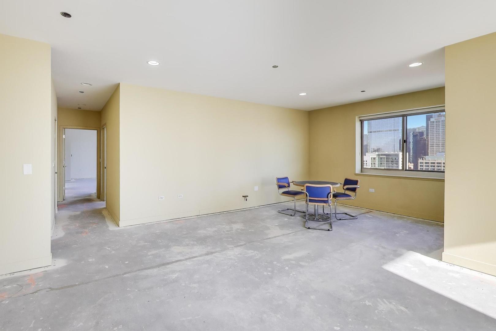 737 W Washington Boulevard Unit: 2307