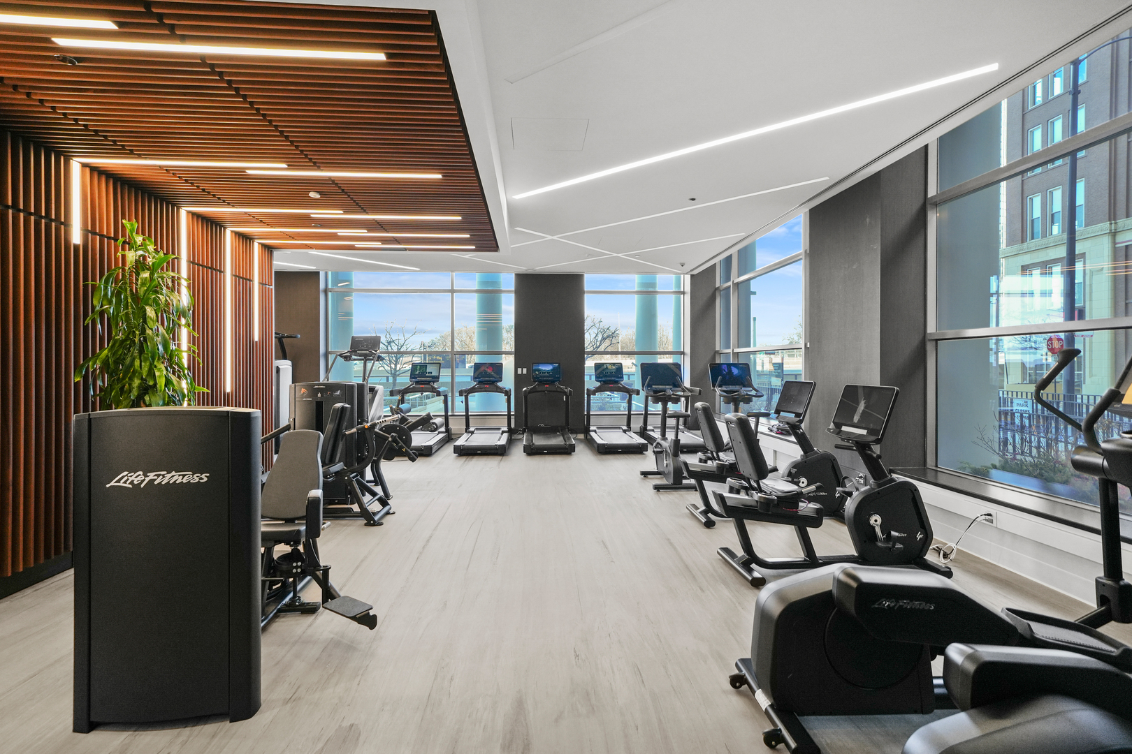 600 N Lake Shore Drive Unit: 1105