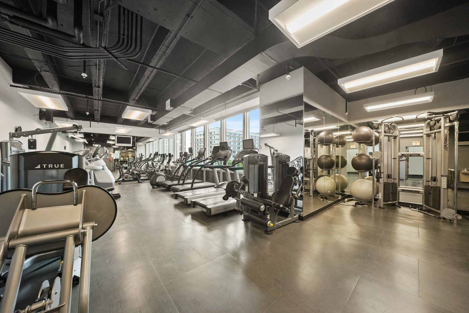 500 W Superior Street Unit: 602