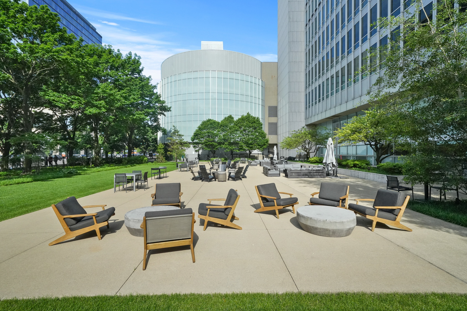 500 W Superior Street Unit: 602