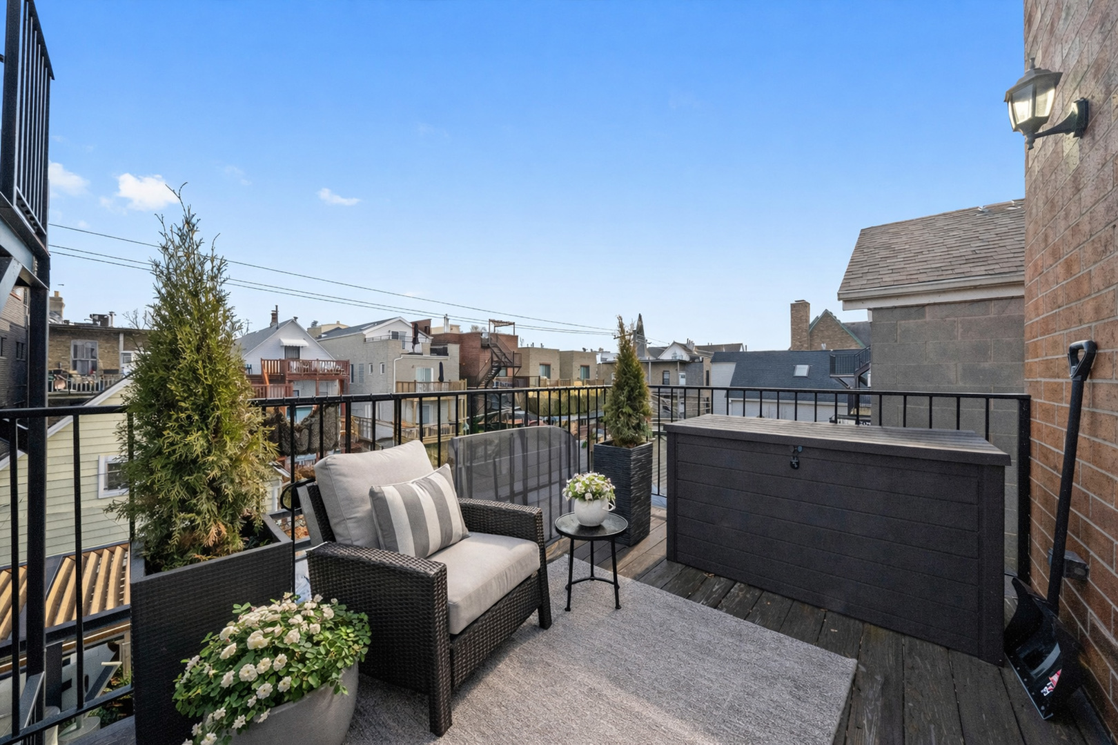 3321 N Seminary Avenue Unit: 3