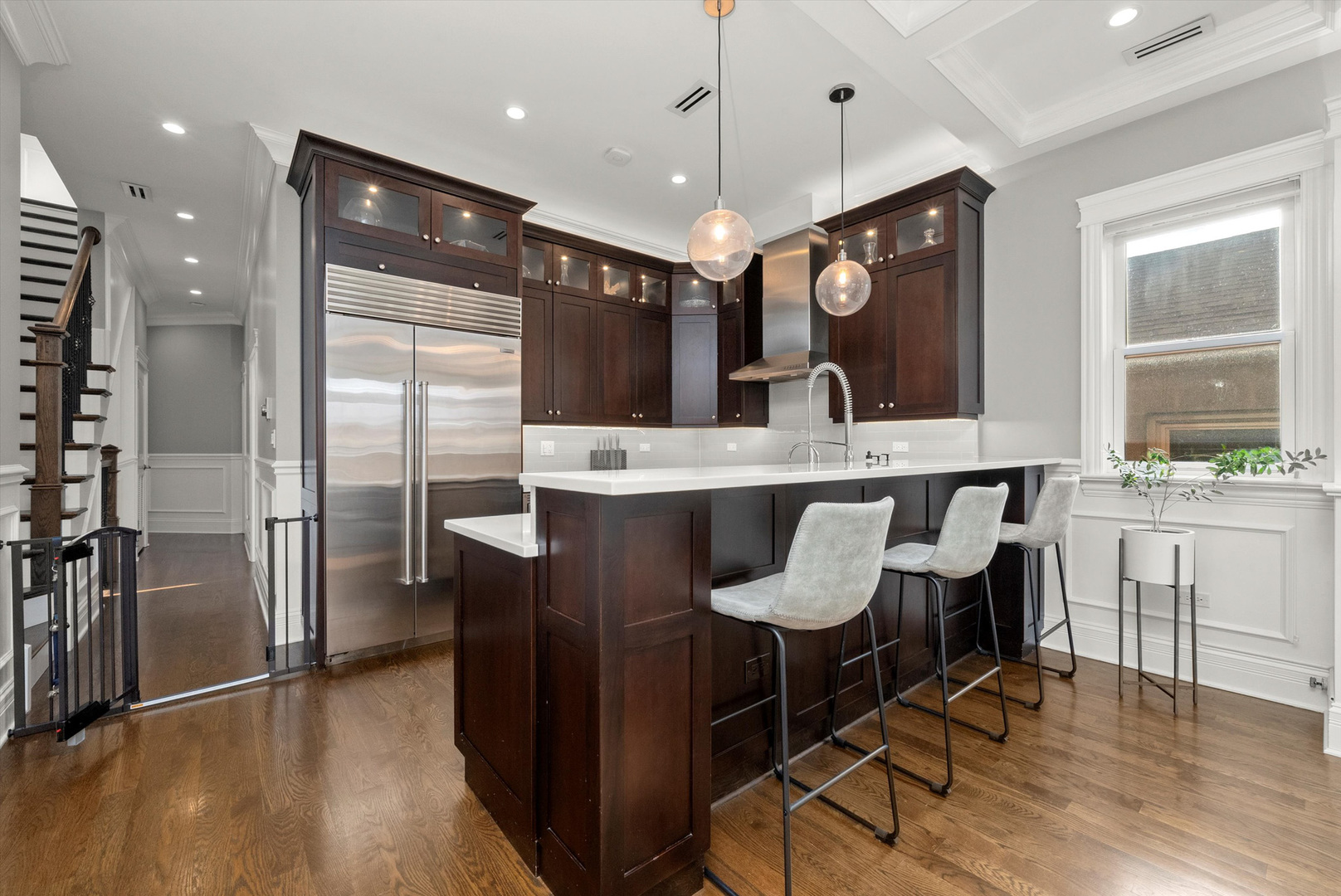 3321 N Seminary Avenue Unit: 3