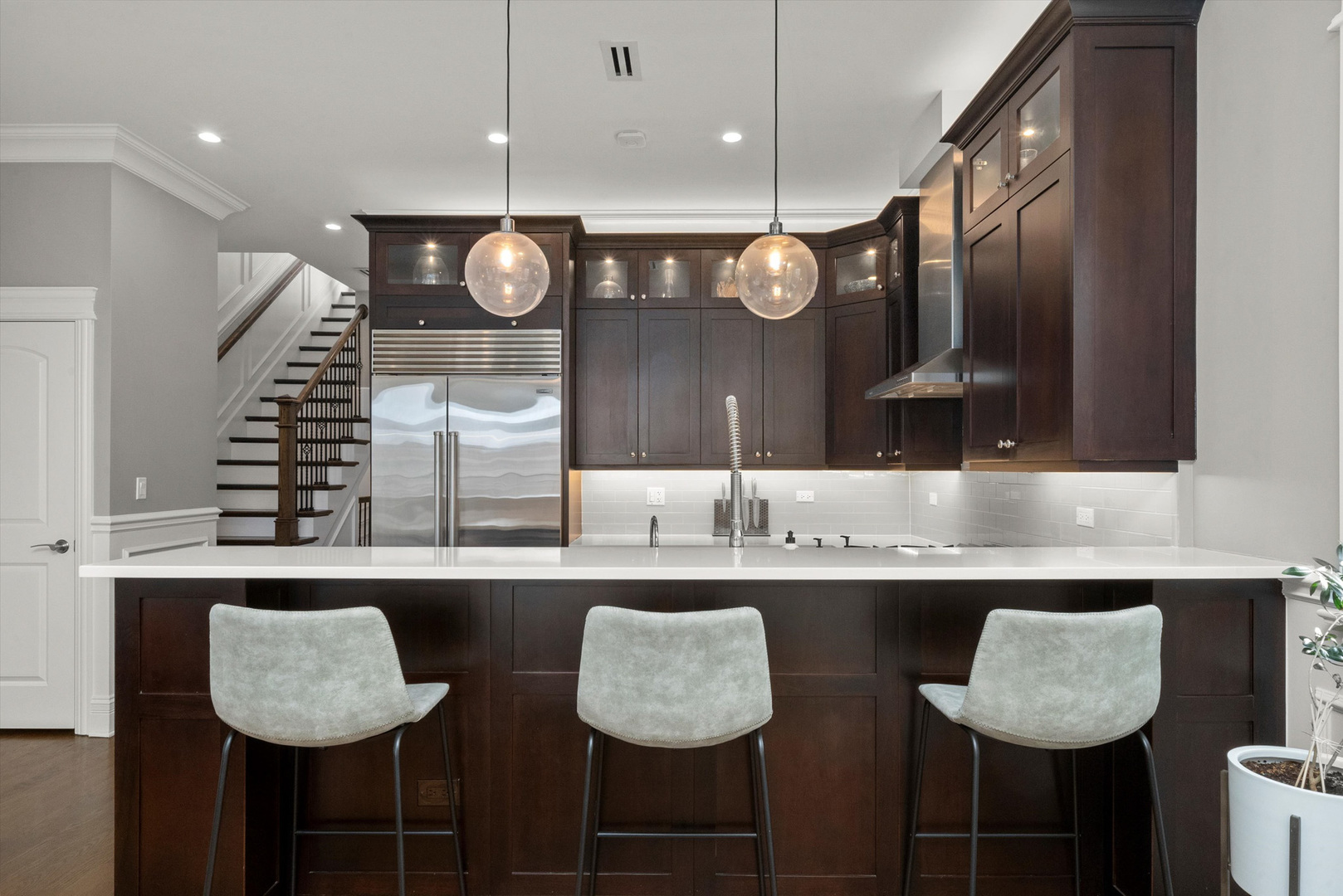 3321 N Seminary Avenue Unit: 3