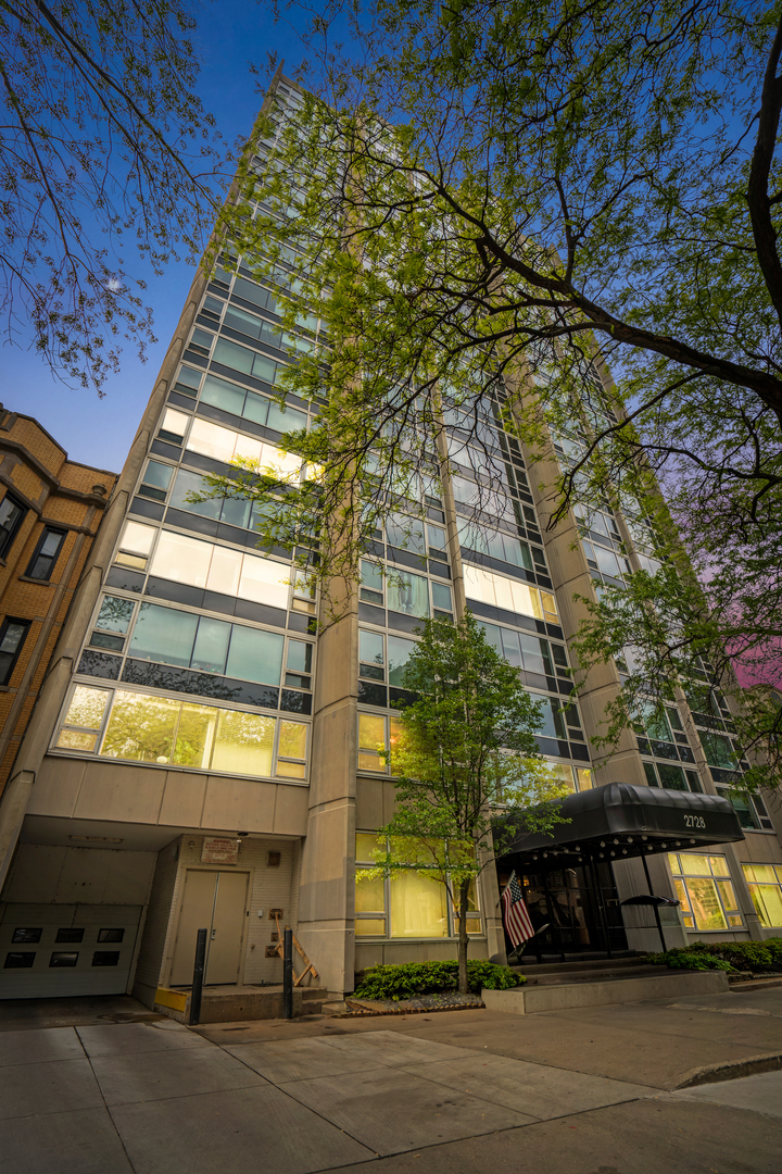 2728 N Hampden Court Unit: 605