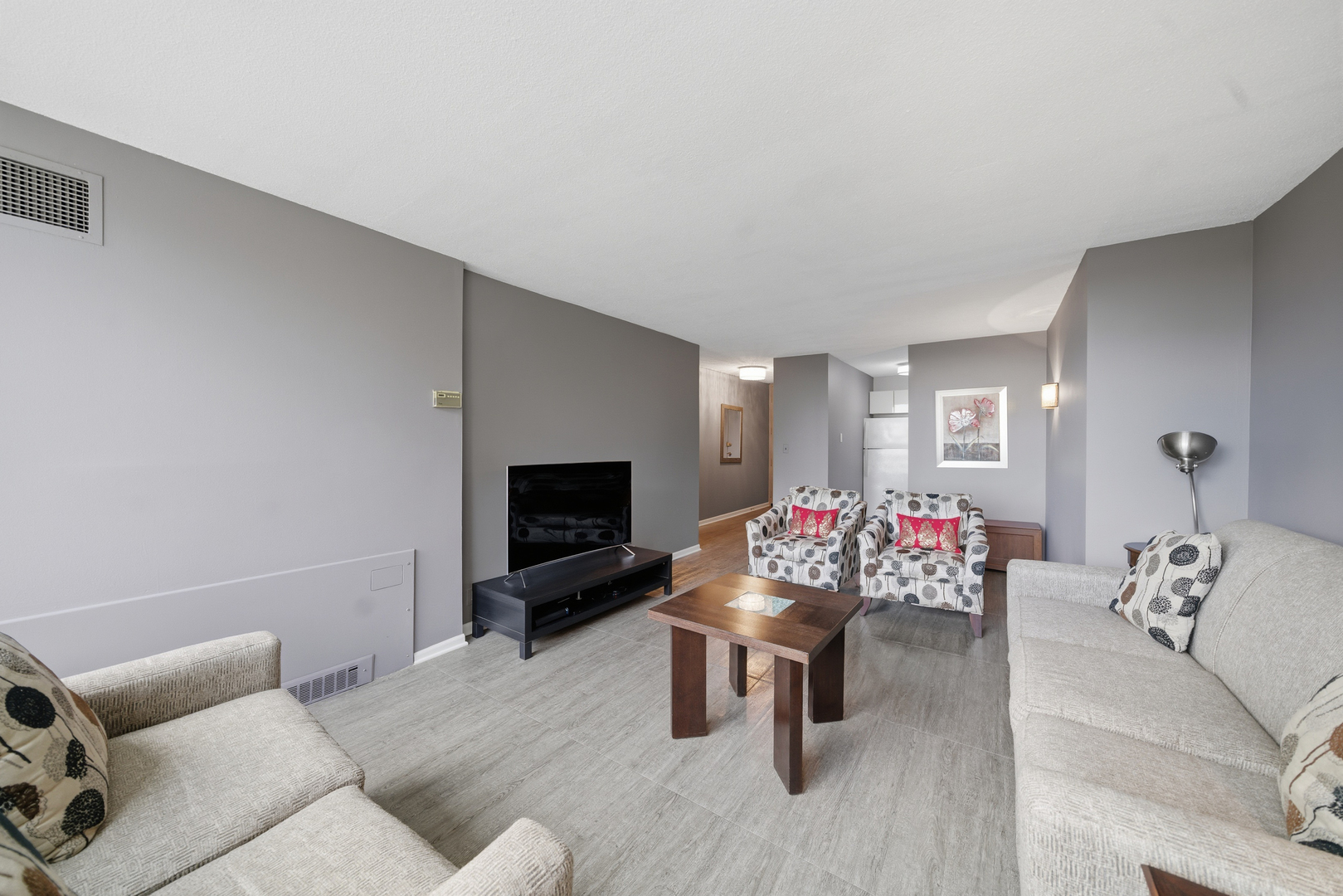 2728 N Hampden Court Unit: 605