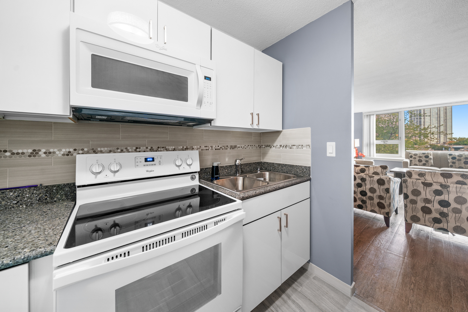 2728 N Hampden Court Unit: 605